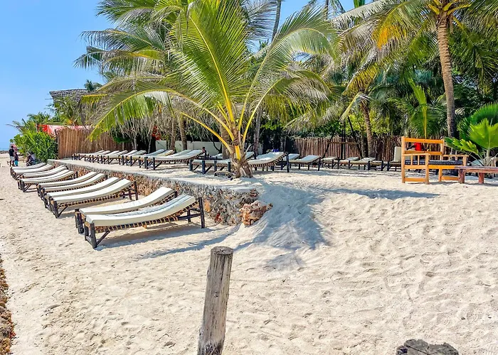 Kibanda Lodge And Beach Club